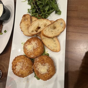 Antilogy - Crispy baratta - New American Near Me - Greenwood, Indiana