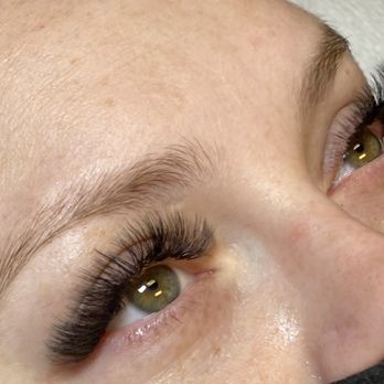 Hot Blinks Beauty Bar - Light volume - Eyelash Service Near Me - Georgetown, Texas
