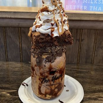 The Yard Milkshake Bar - Peanut Butter Brownie Bliss - Ice Cream & Frozen Yogurt Near Me - Columbus, Ohio