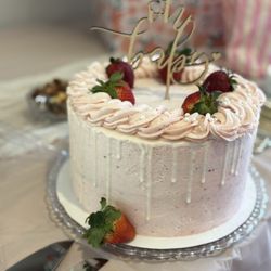 The Humble Crumb - Gluten Free Strawberry 8" Specialty Cake
