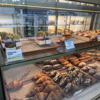 Tous Les Jours - Bakeries Near Me - Buffalo Grove, Illinois