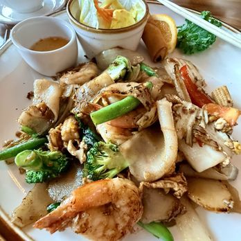 Thai Season Restaurant - 23. Pad Kee Mao (Drunken Noodles) with shrimp - good! - Thai Near Me - Carmel, Indiana Thai Season Restaurant - 23. Pad Kee Mao (Drunken Noodles) with shrimp - good! - Thai Near Me - Carmel, Indiana