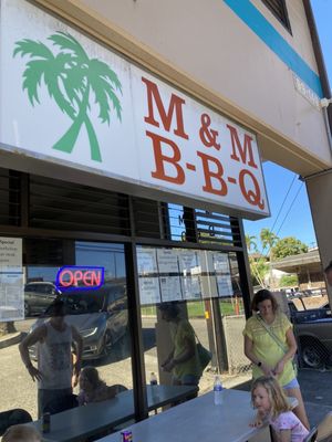 M & M BBQ by null
