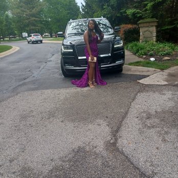 A-1 Mr Limo - Hawkins High School Prom 202 - Limos Near Me - Wickliffe, Ohio