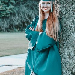 STONE PHOTO STUDIOS - Graduation photos are a beautiful gift for family members.
