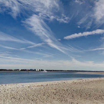 Clearwater Point Beach - Clearwater Point Beach, Admiral House Condominiums, Clearwater Point Area, SouthEast end of Clearwater island, Tampa Bay - Beaches Near Me - Clearwater, Florida