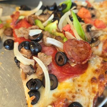 Round Table Pizza - Guineveres garden delight - Pizza Near Me - Fontana, California Round Table Pizza - Guineveres garden delight - Pizza Near Me - Fontana, California