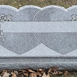Chardy Memorials - Barre Gray, Double Heart Slant with Base