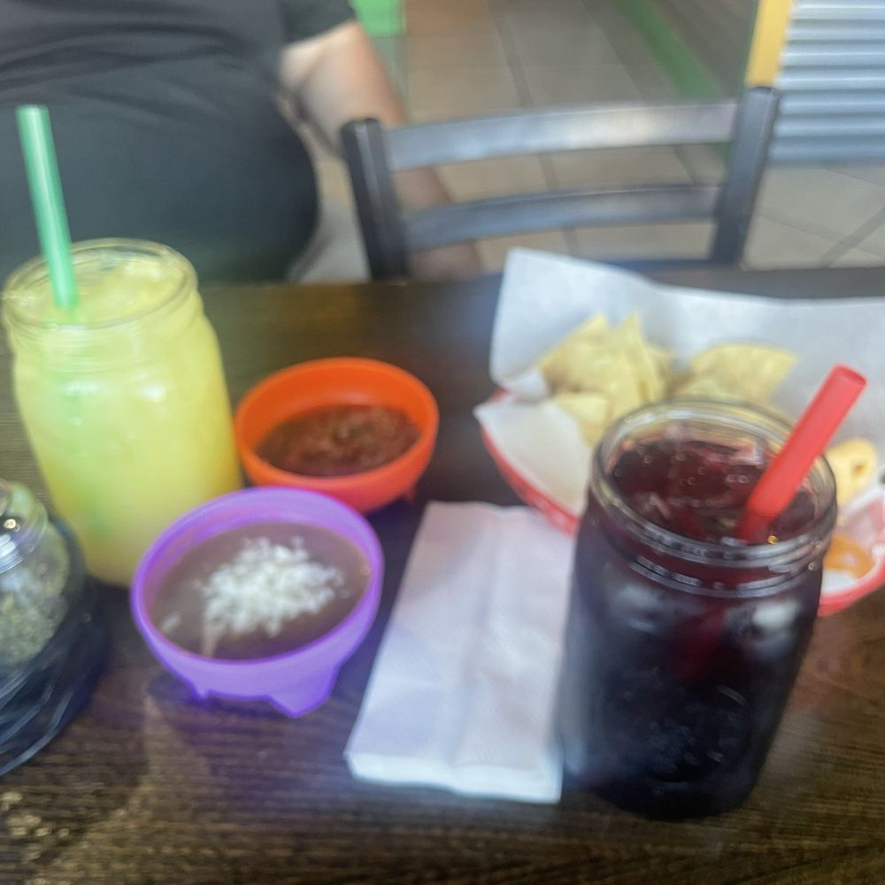 La Cocina de Mamá - Chips, Salsa, & Beans - Mexican Near Me - Palmdale, California La Cocina de Mamá - Chips, Salsa, & Beans - Mexican Near Me - Palmdale, California