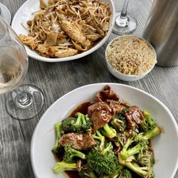 Beijing On Grove - Chicken / Beef & Broccoli**