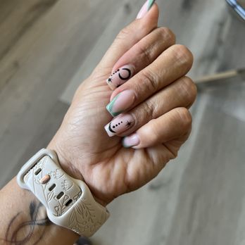 W Beauty Spa - Nail Salons Near Me - Chatsworth, California