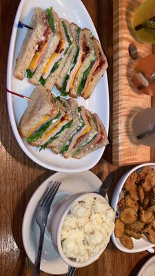 Cricket's Draft House & Grill by null