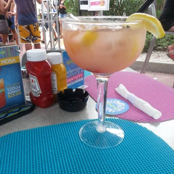 Clevelander - This drink tasted like pure juice.  Totally not worth it. Peach Lemonade - Sports Bars Near Me - Miami Beach, Florida