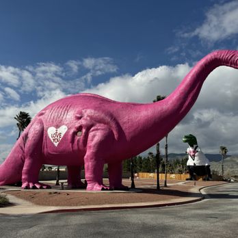 Cabazon Dinosaurs - Dinny - Museums Near Me - Cabazon, California