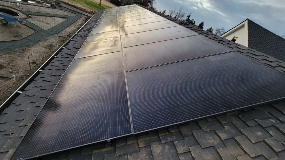 Slide of Sparky Electric & Solar