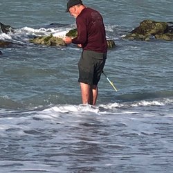 Key Culinary Tours - Searching the water for shark's teeth