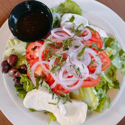 JT's Pizza & Spirits - Caprese Salad