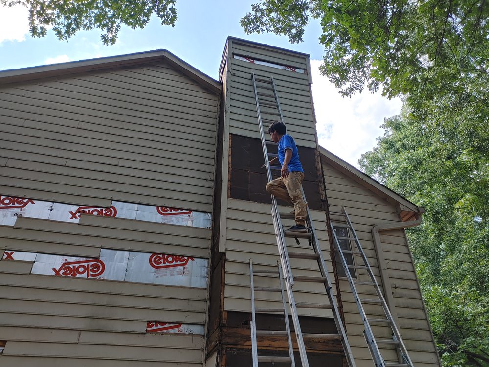 Slide of Wilson's Roofing
