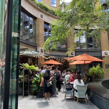 Bill's - Exterior - taken around 2pm on a Sunday in early July - British Near Me - London, XGL