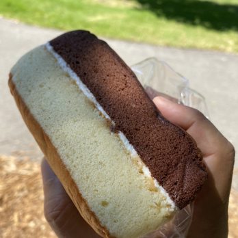 Sheng Kee Bakery - Vanilla/Chocolate Sponge Cake - Bakeries Near Me - Berkeley, California