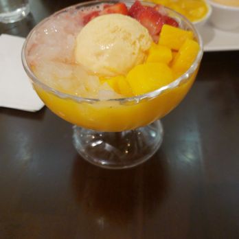 Mango Mango Dessert - Get the strawberry mango sago and platter! - Desserts Near Me - Flushing, New York