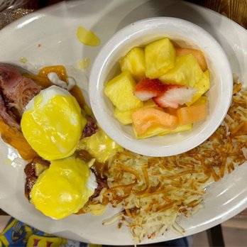 Texas Star Cafe - Eggs Benedict with hash browns - Breakfast & Brunch Near Me - Flower Mound, Texas