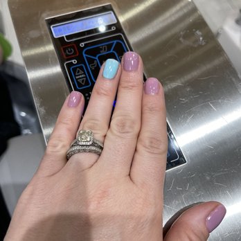 Les Mains Nail Bar - Nail Salons Near Me - Atlanta, Georgia