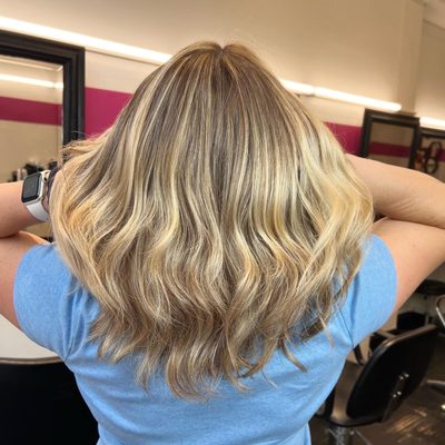 Liquid Hair Salon by null