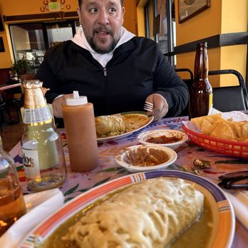 Jarritos Mexican Restaurant - Wet Burrito - Tacos Near Me - Twin Falls, Idaho
