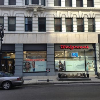 Walgreens - Storefront - Drugstores Near Me - Milwaukee, Wisconsin Walgreens - Storefront - Drugstores Near Me - Milwaukee, Wisconsin
