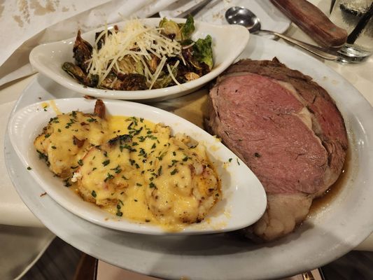 Lucky's Steakhouse by null