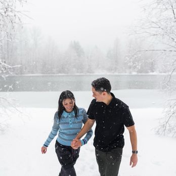 Sasha Reiko Photography - Walking in the snow - Event Photography Near Me Sasha Reiko Photography - Walking in the snow - Event Photography Near Me