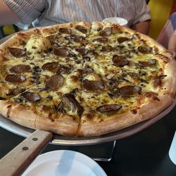 Anthony's II Pizza and Italian Food - Large pizza