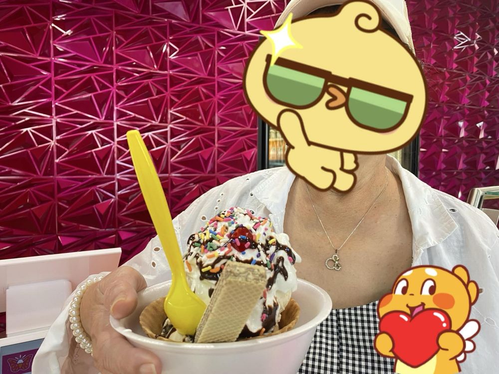 La Michoacana Monarca Ice Cream Parlor