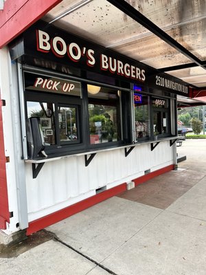 Boo’s Burgers by null