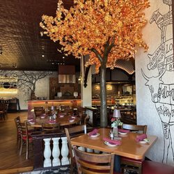 Carolina Seafood & Steak - Dining area