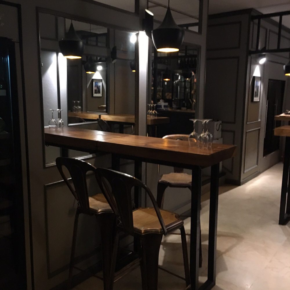 Yolo - Wine Bars Near Me - Nice, 06