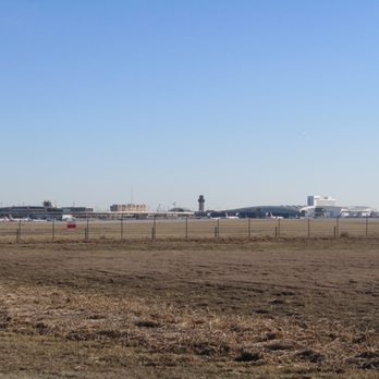 Founders Plaza Observation Area - Parks Near Me - DFW Airport, Texas Founders Plaza Observation Area - Parks Near Me - DFW Airport, Texas