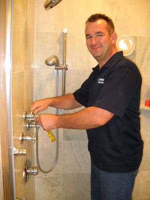 REI Plumbing & Construction Logo