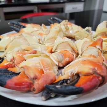 Fresh Stone Crabs - the claws and claws of a crab - Seafood Near Me - Miami, Florida