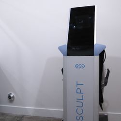 Truly Snatched Body Contouring - We offer Emsculpt is a non-invasive body contouring treatment that uses high-intensity electromagnetic energy to build muscle