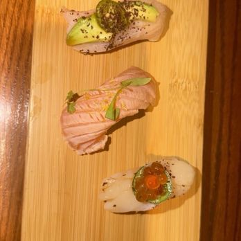 Santō - This sashimi line up was beyond amazing 100/10 buttery salmon and the scallop were superb - Japanese Near Me - Los Angeles, California Santō - This sashimi line up was beyond amazing 100/10 buttery salmon and the scallop were superb - Japanese Near Me - Los Angeles, California