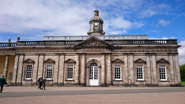 Hopetoun House by null