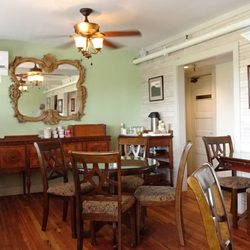First Colony Inn - Breakfast Room