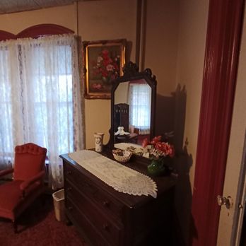Genesse Falls Inn - Bed & Breakfast Near Me - Portageville, New York