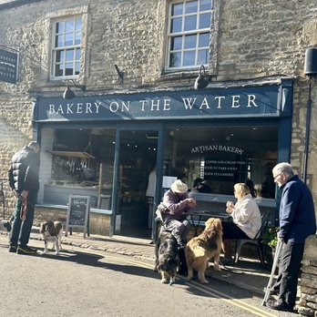 Bakery On The Water - Coffee & Tea Near Me - Bourton-on-the-Water, GLS Bakery On The Water - Coffee & Tea Near Me - Bourton-on-the-Water, GLS