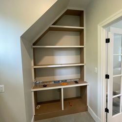 Industria Remodeling - Transform your home with expert kitchen and bath remodeling, stunning custom carpentry work.