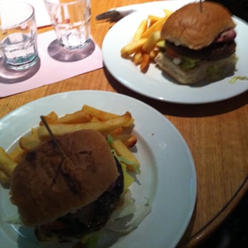 Brunswick Hotel - Bars Near Me - New Farm, QLD