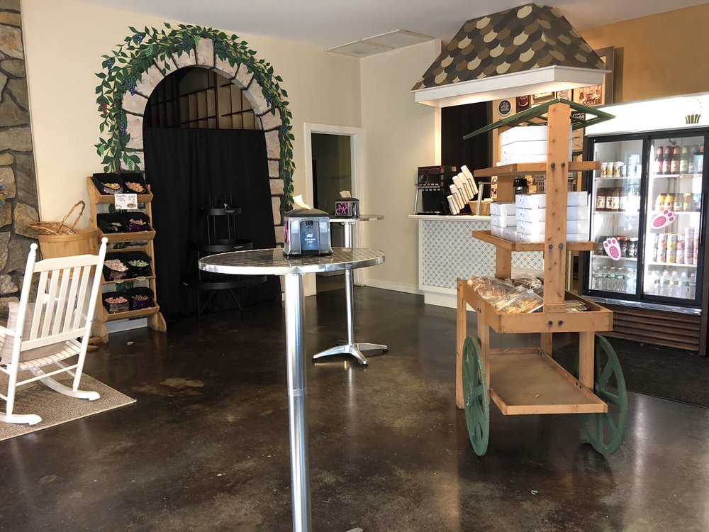 SWEET CAKES BAKE SHOP Updated September 2024 72 S Lisbon Rd