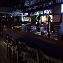 Wo-Wo Brasserie - Large side of the bar